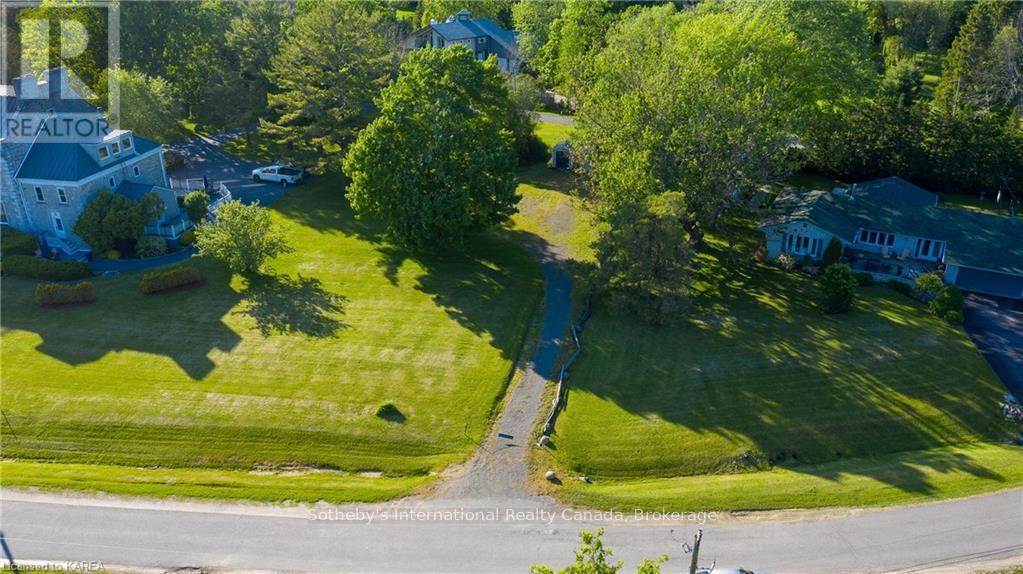 4 Starr Place, Kingston, Ontario  K7L 4V1 - Photo 2 - X9410496