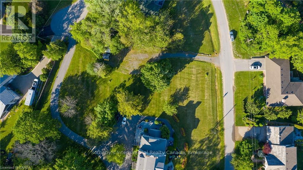 4 Starr Place, Kingston, Ontario  K7L 4V1 - Photo 3 - X9410496