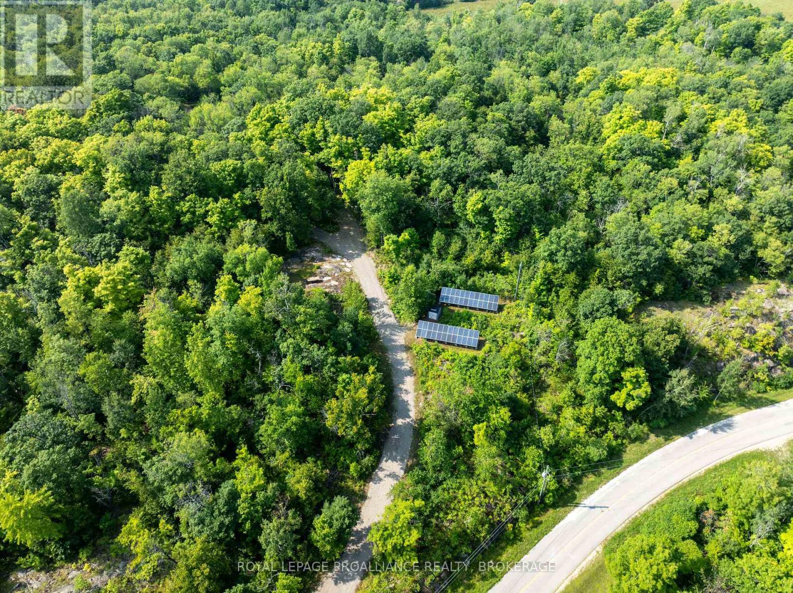 572 Oak Bluffs Road, South Frontenac (Frontenac South), Ontario  K0H 2B0 - Photo 1 - X9410689