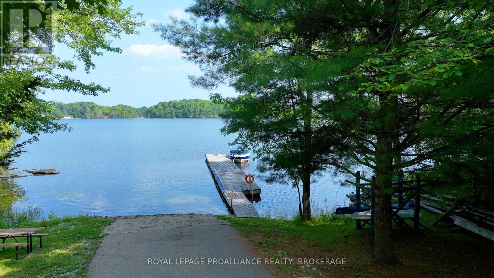 572 Oak Bluffs Road, South Frontenac (Frontenac South), Ontario  K0H 2B0 - Photo 7 - X9410689