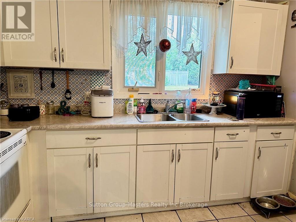 13 Coventry Crescent, Kingston, Ontario  K7M 7S2 - Photo 2 - X9410709