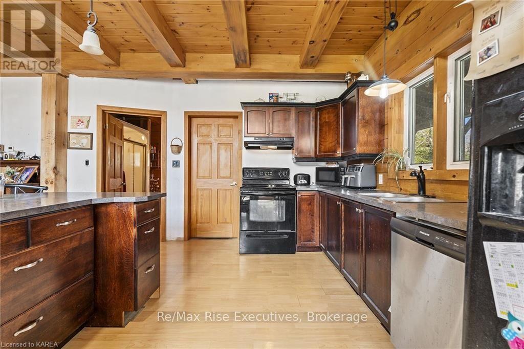 1758 Highway 15, Rideau Lakes, Ontario  K0G 1E0 - Photo 11 - X9410846