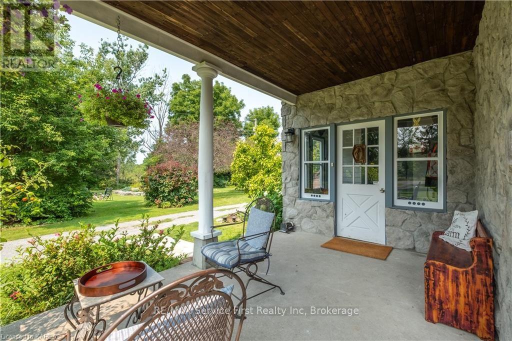 4902 Petworth Road, South Frontenac, Ontario  K0H 1V0 - Photo 5 - X9412167