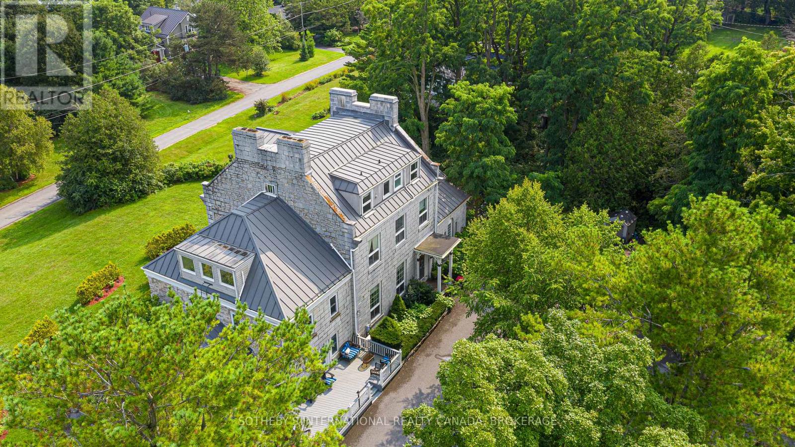 8 Starr Place, Kingston (Kingston East (Incl Cfb Kingston)), Ontario  K7L 4V1 - Photo 1 - X11543473