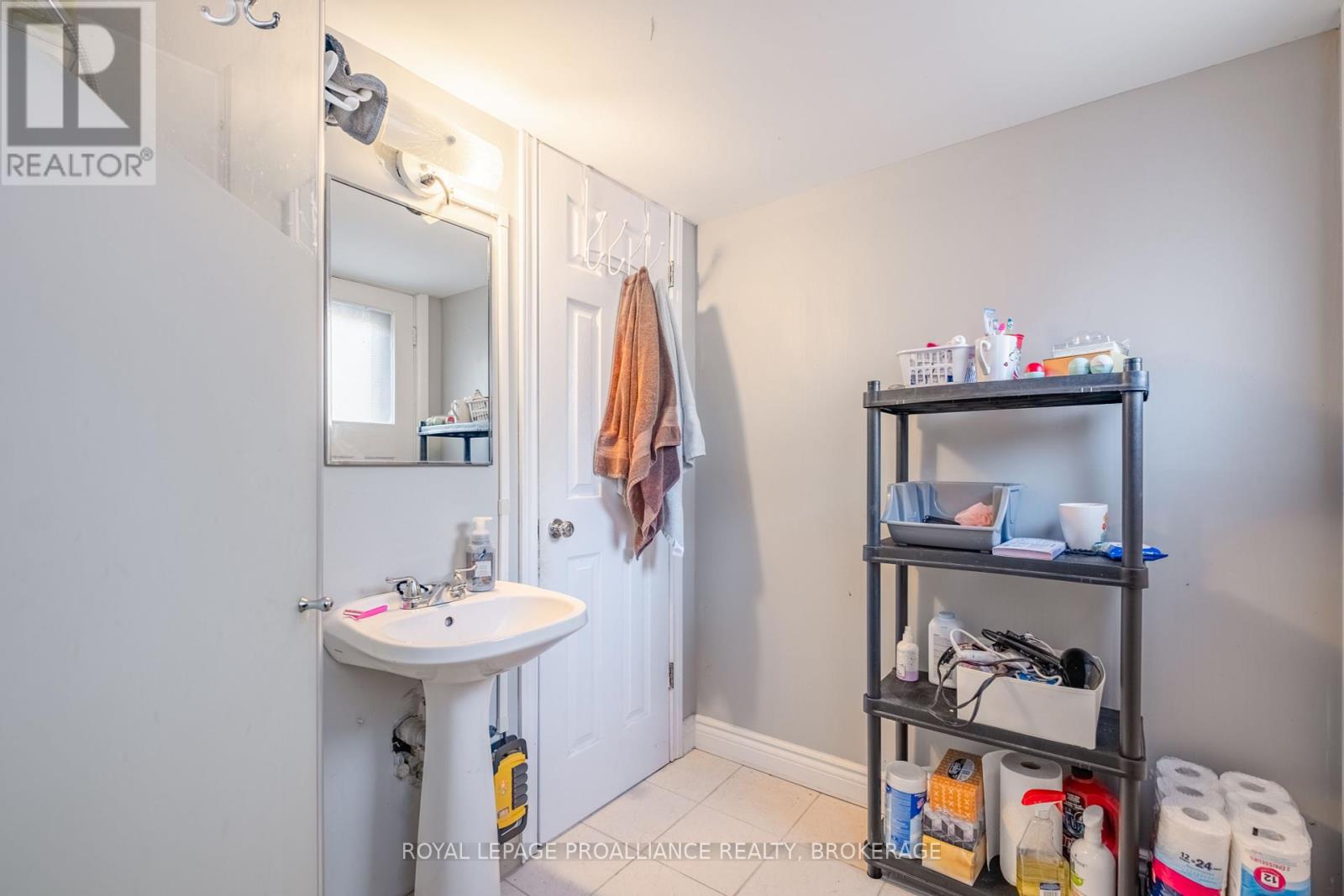1215 Johnson Street, Kingston, Ontario  K7M 2P1 - Photo 20 - X11926359