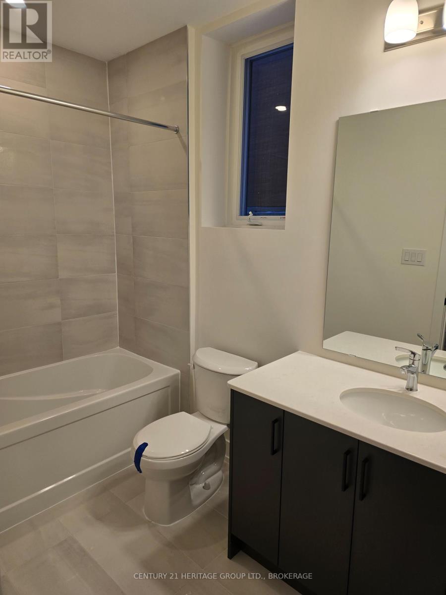 105 Creighton Drive, Loyalist, Ontario  K0H 2H0 - Photo 6 - X11932977