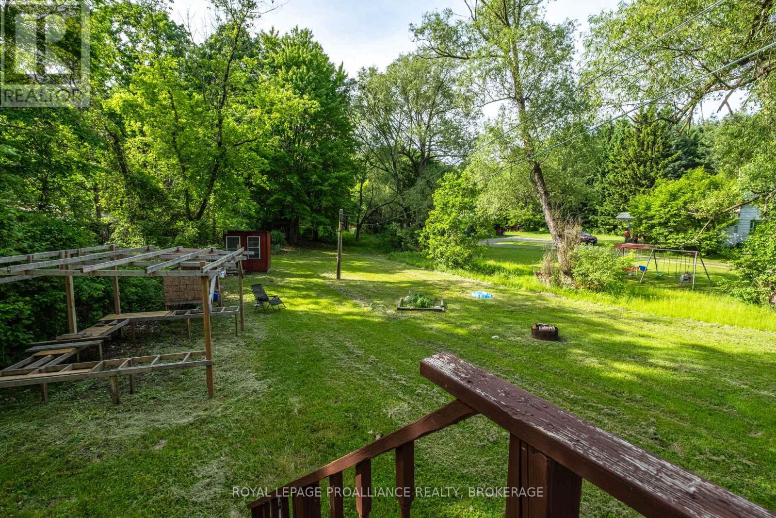 32 Old River Road, Leeds And The Thousand Islands, Ontario  K0E 1R0 - Photo 10 - X11943478