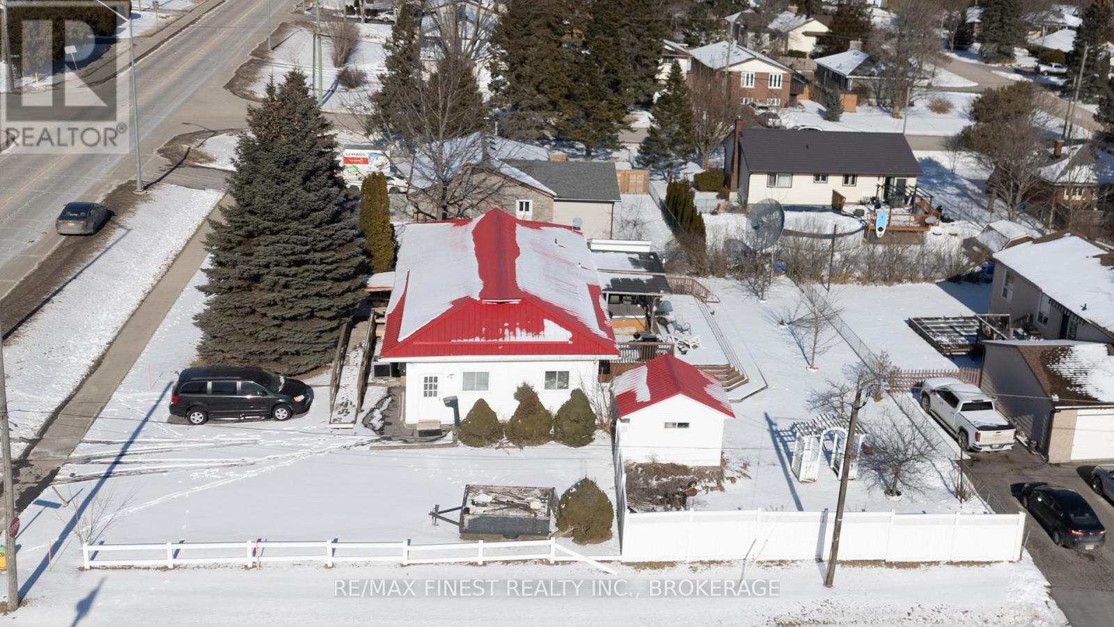 676 COLLINS BAY ROAD, Kingston, Ontario