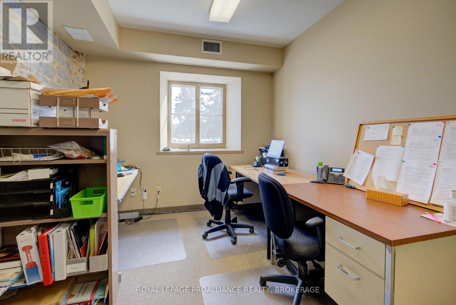 100 - 308 Wellington Street, Kingston, Ontario  K7K 7A8 - Photo 13 - X11959889