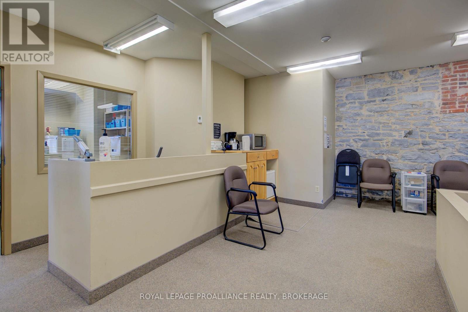 100 - 308 Wellington Street, Kingston, Ontario  K7K 7A8 - Photo 15 - X11959889