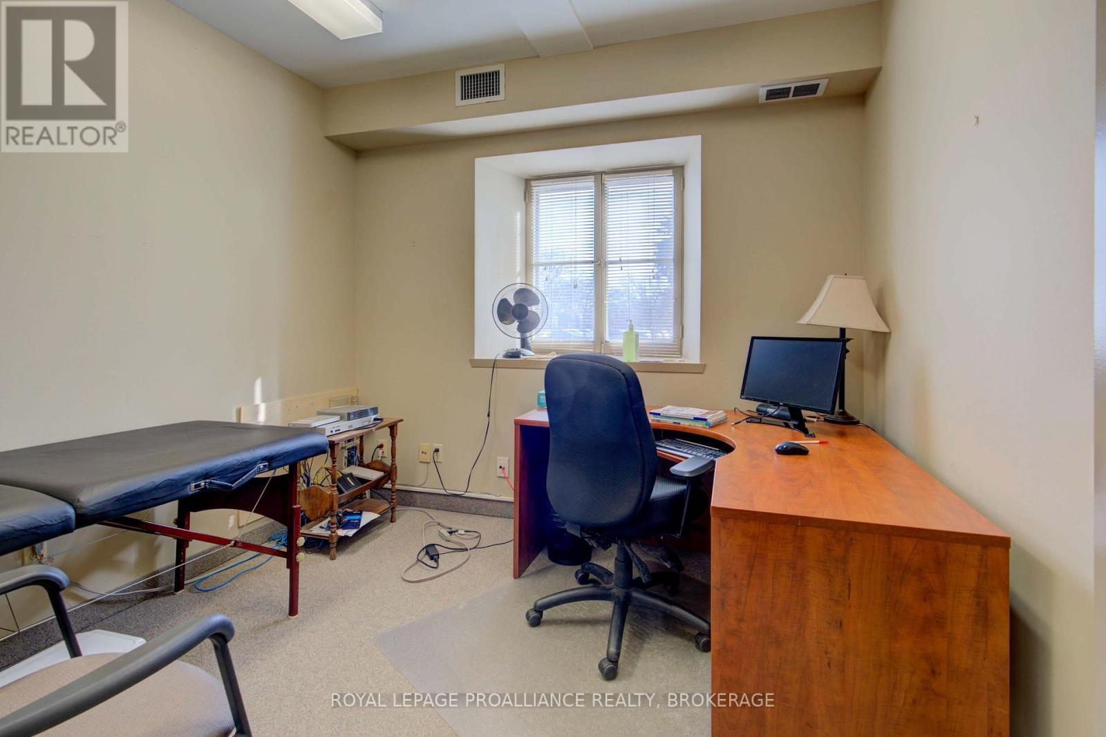 100 - 308 Wellington Street, Kingston, Ontario  K7K 7A8 - Photo 16 - X11959889