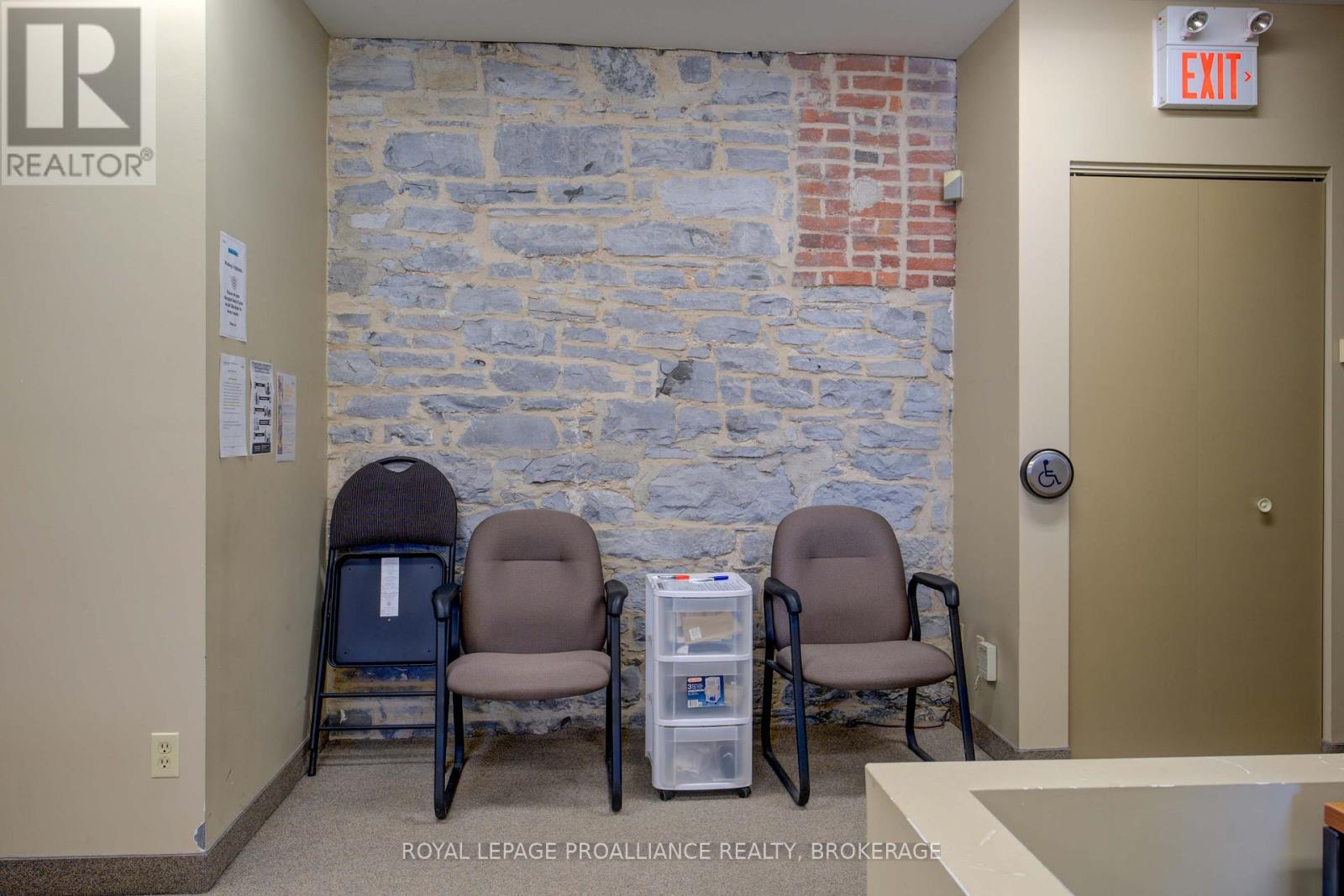 100 - 308 Wellington Street, Kingston, Ontario  K7K 7A8 - Photo 23 - X11959889