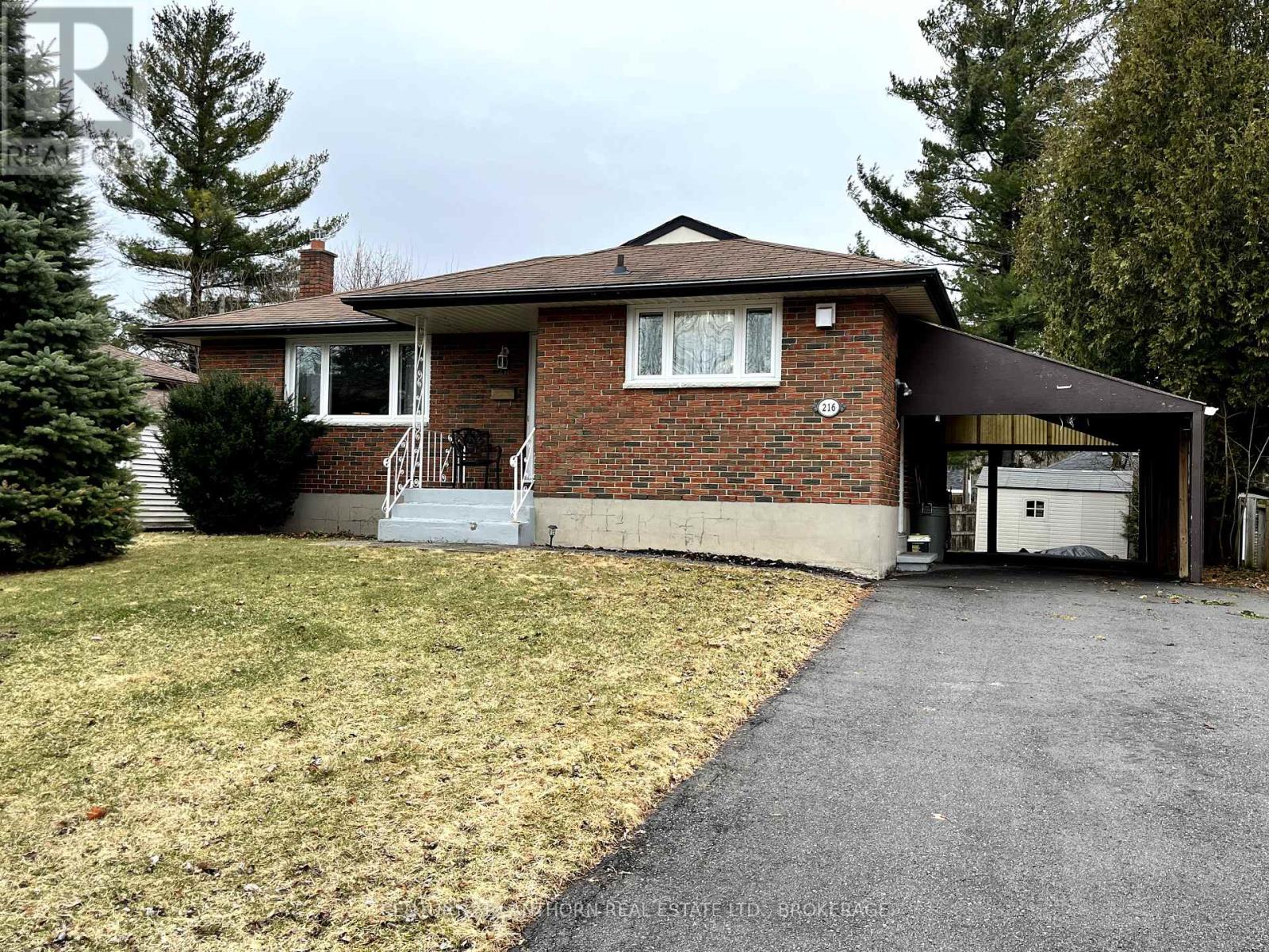 216 UNION STREET, Greater Napanee, Ontario