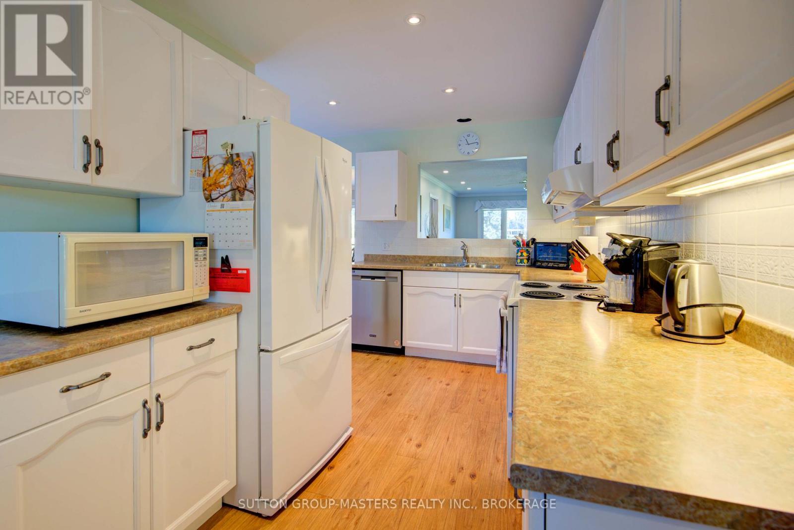 16 King's Court, Loyalist, Ontario  K0H 1G0 - Photo 11 - X11968229