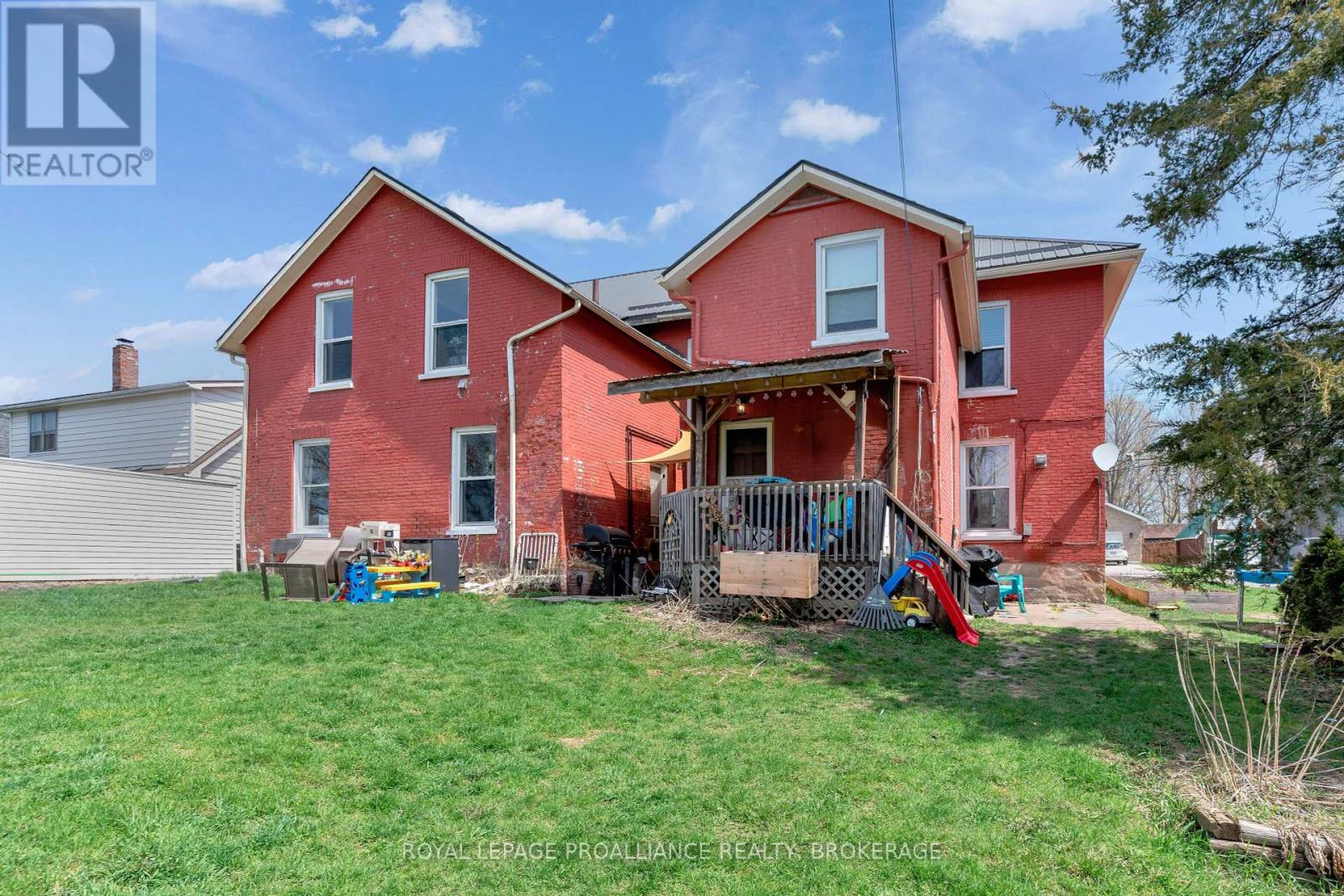 30/32/34 Victoria Avenue, Gananoque, Ontario  K7G 2R8 - Photo 31 - X11968833