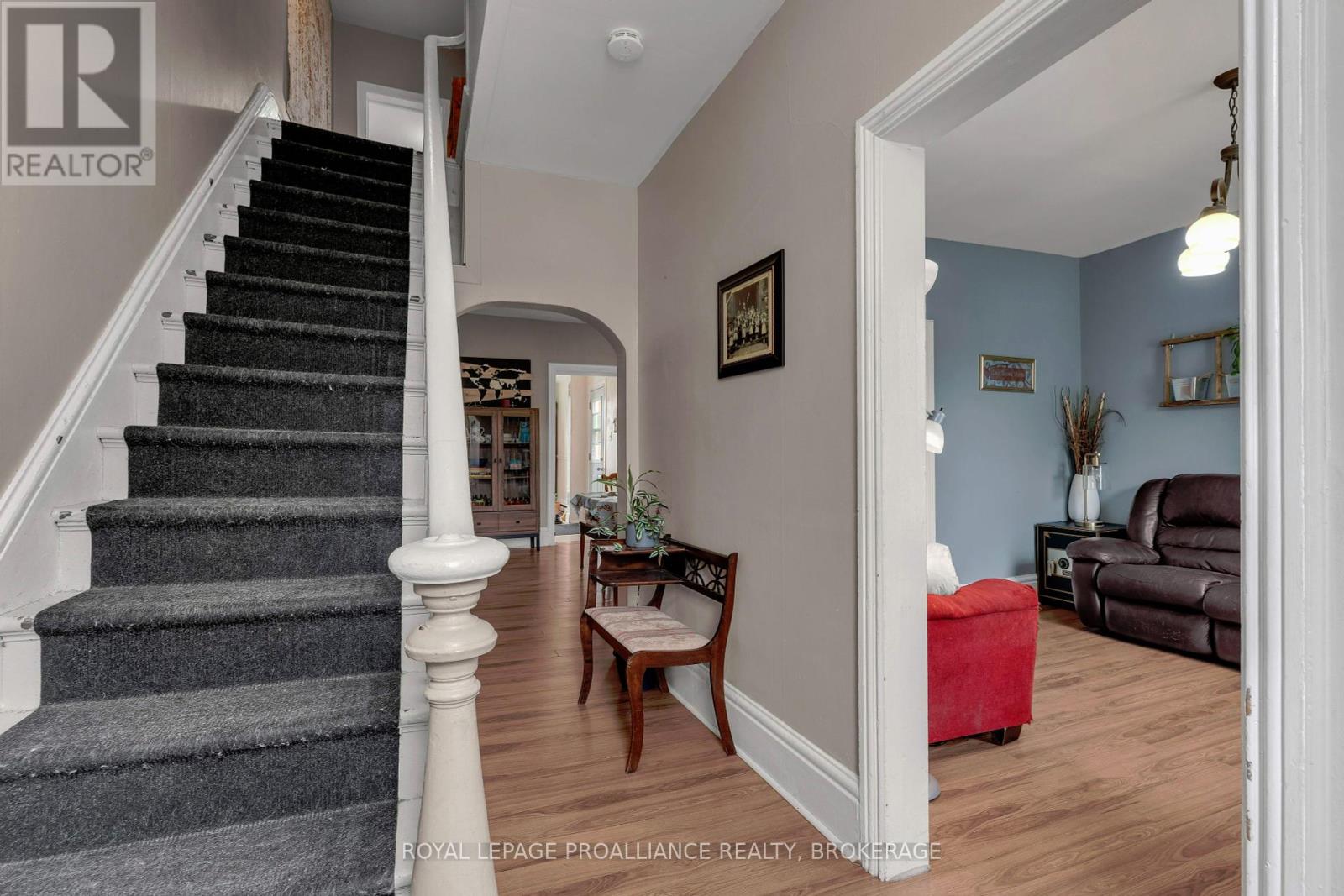 30/32/34 Victoria Avenue, Gananoque, Ontario  K7G 2R8 - Photo 5 - X11968833