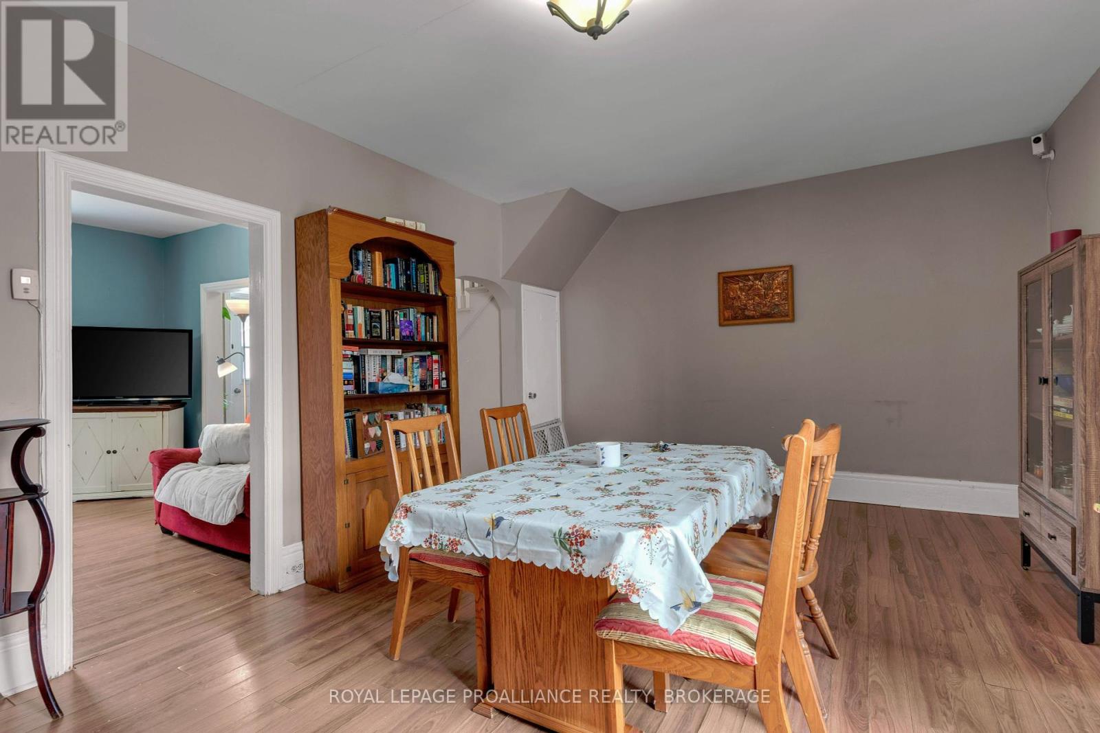 30/32/34 Victoria Avenue, Gananoque, Ontario  K7G 2R8 - Photo 9 - X11968833