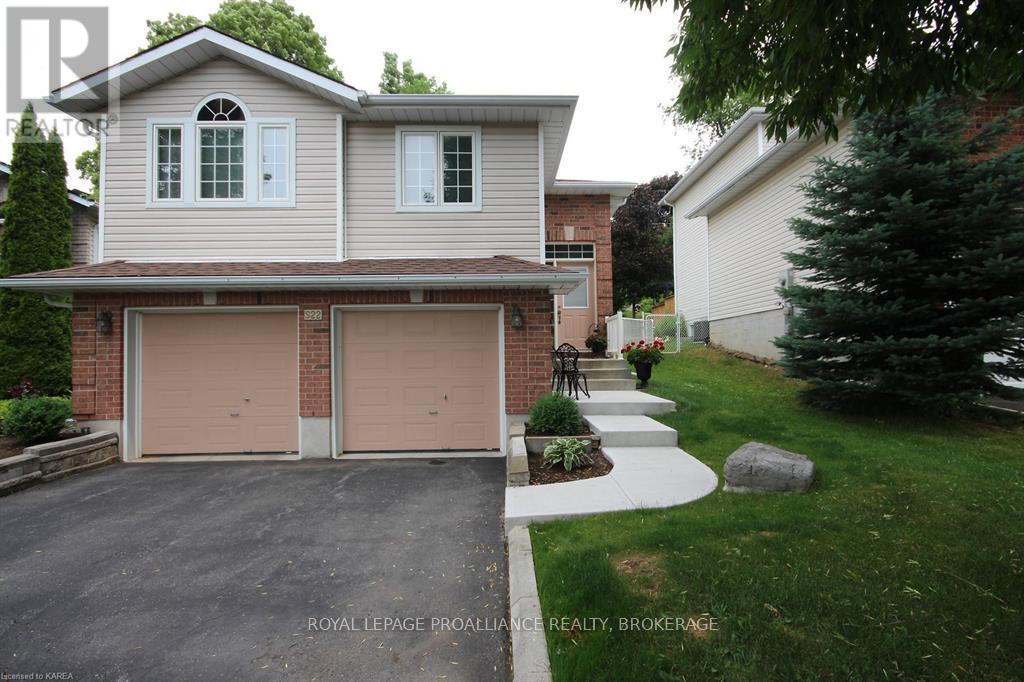 922 Lombardy Street, Kingston, Ontario  K7M 9C2 - Photo 2 - X11971806