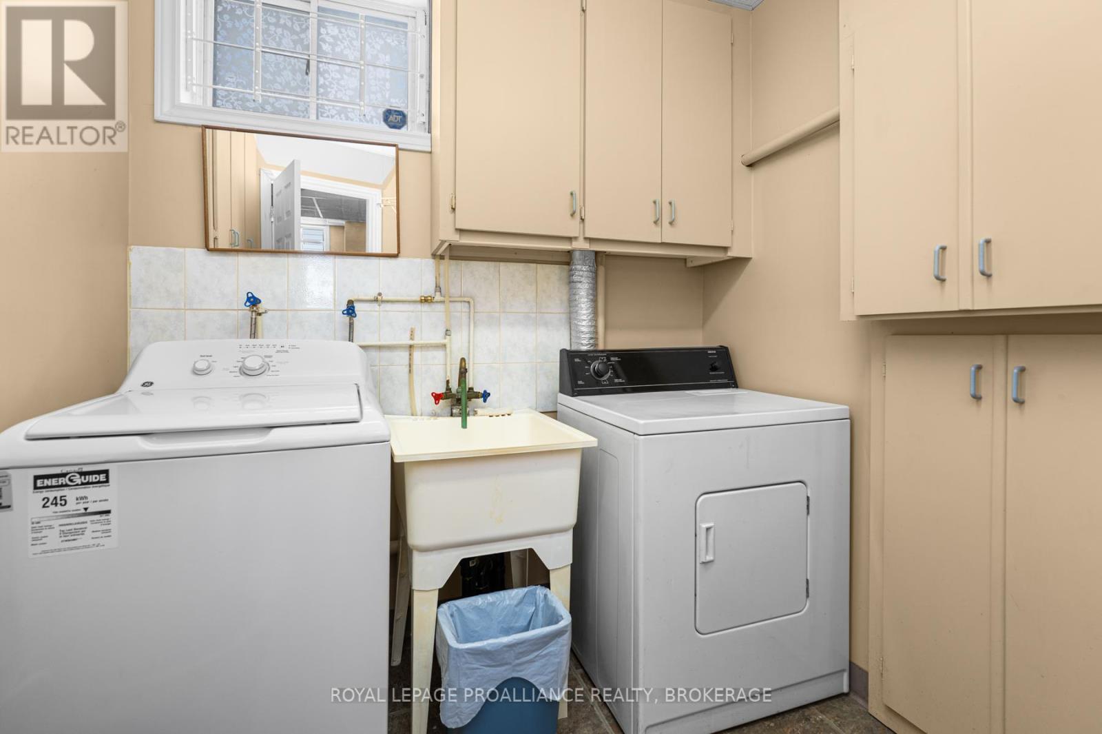 922 Lombardy Street, Kingston, Ontario  K7M 9C2 - Photo 39 - X11971806