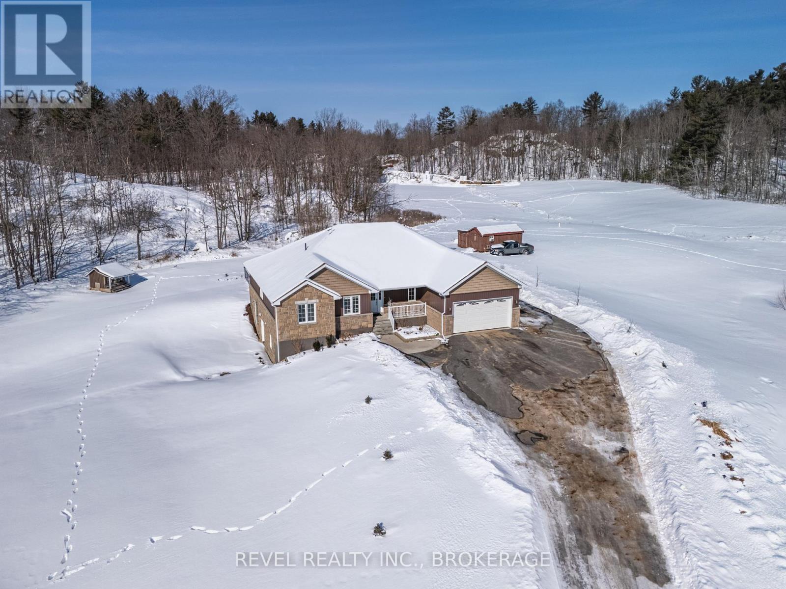 2082 Burnt Hills Road, South Frontenac, Ontario  K0H 1H0 - Photo 3 - X11976020