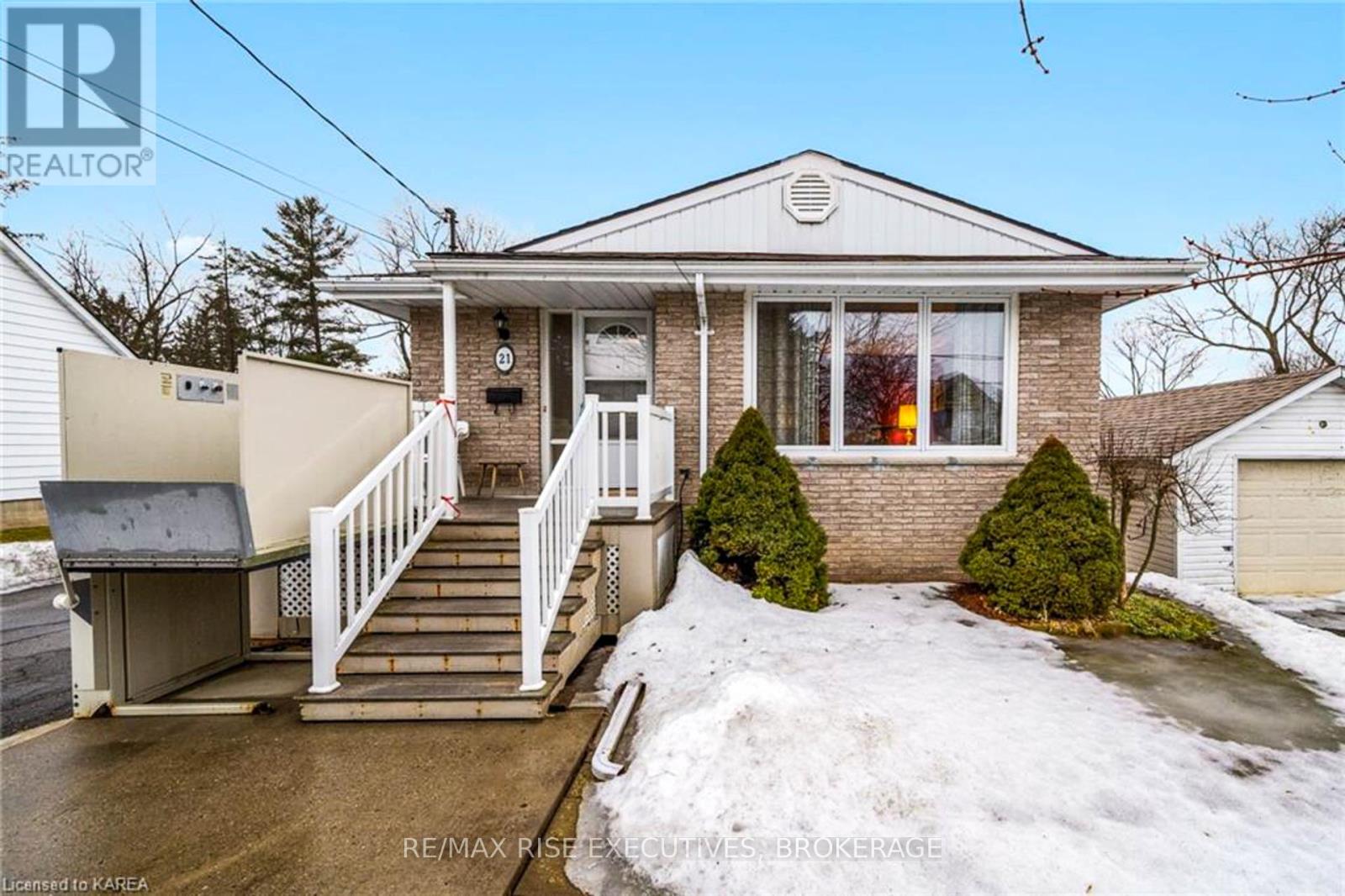 2 - 21 ALFRED STREET, Greater Napanee, Ontario