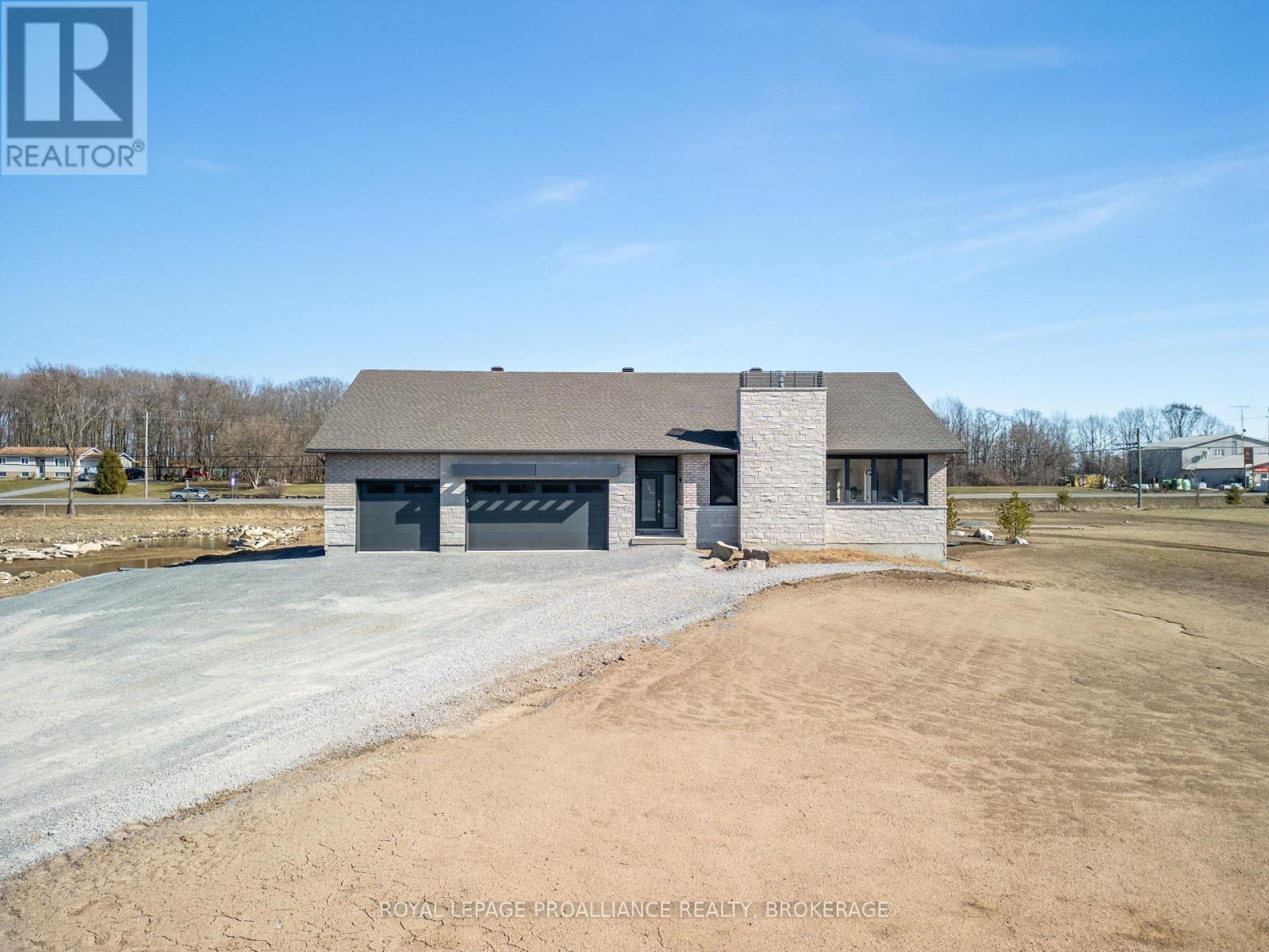 158 Summerside Drive, South Frontenac, Ontario  K0H 1X0 - Photo 2 - X11987255
