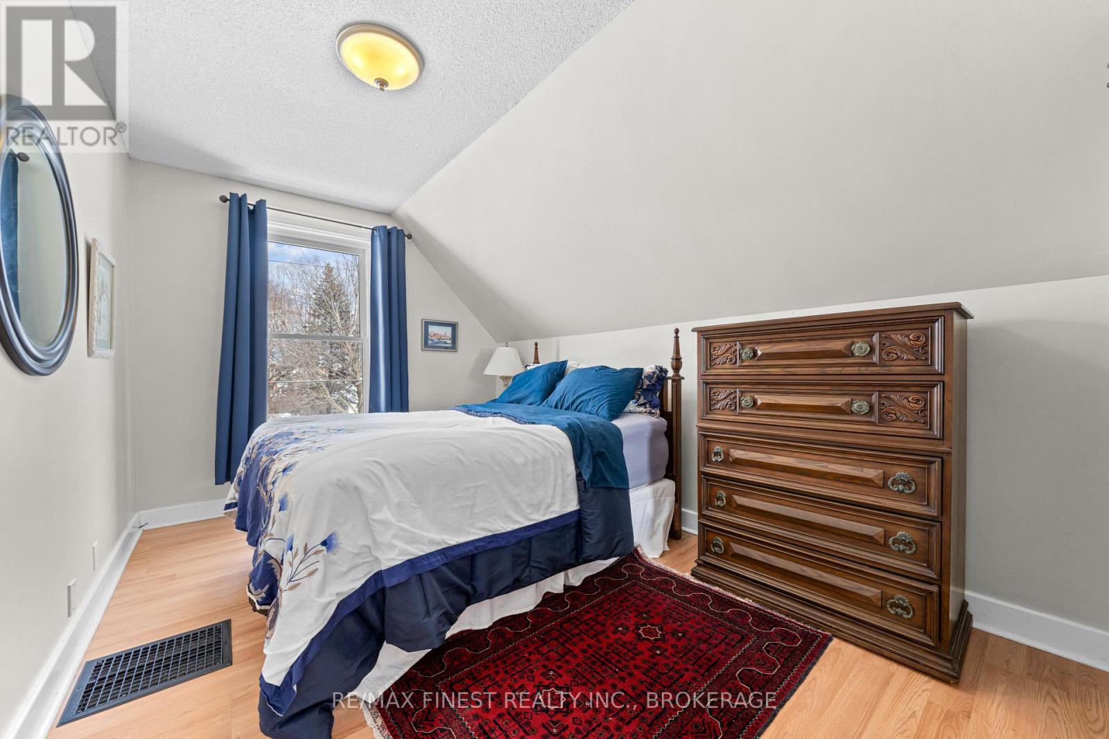 21 Centre Street, Prince Edward County, Ontario  K0K 2T0 - Photo 17 - X11993356