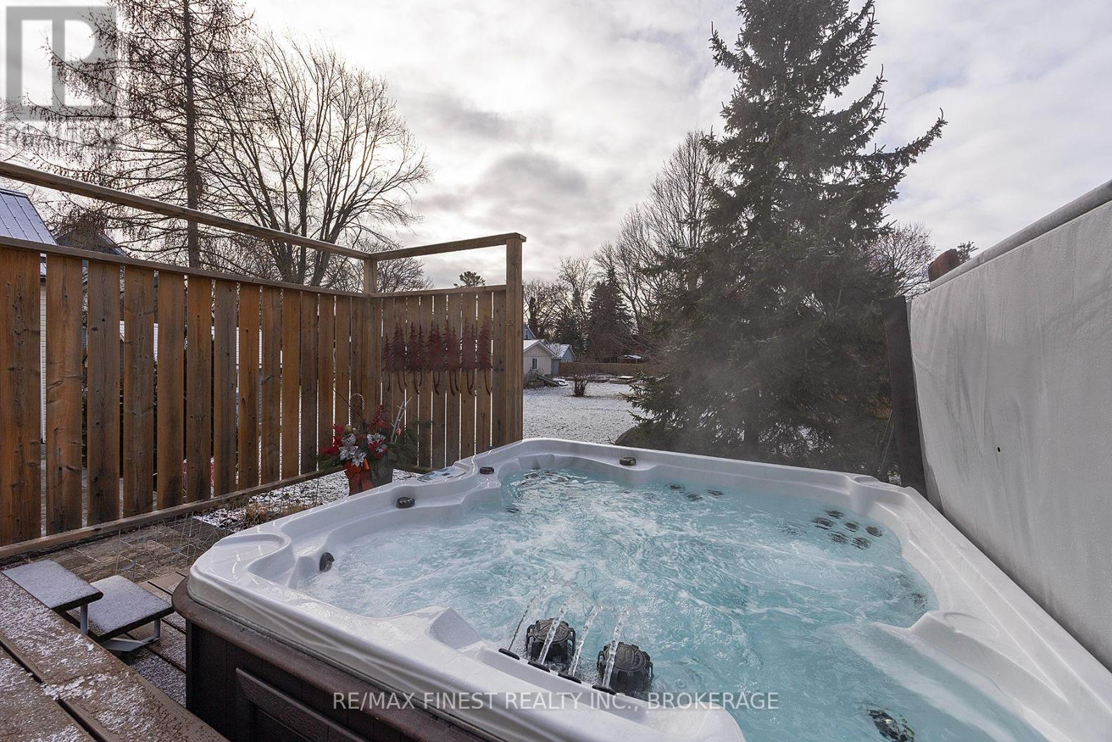 21 Centre Street, Prince Edward County, Ontario  K0K 2T0 - Photo 31 - X11993356