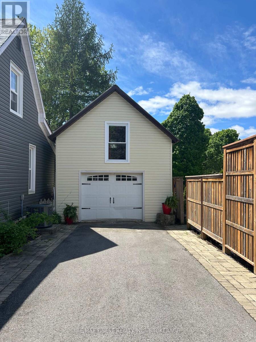 21 Centre Street, Prince Edward County, Ontario  K0K 2T0 - Photo 32 - X11993356