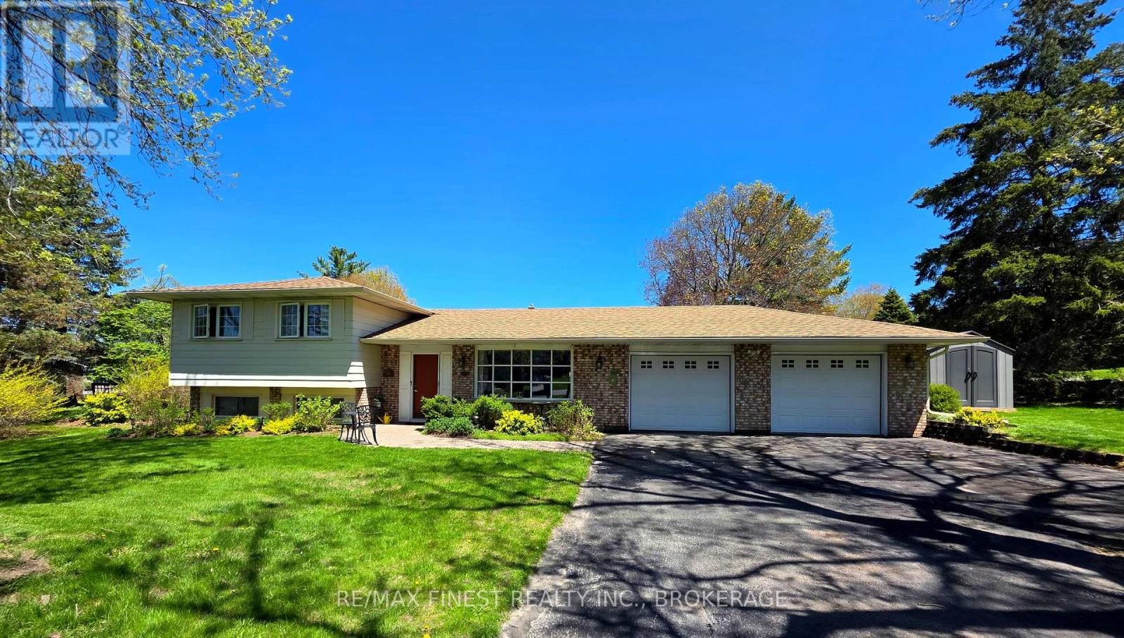 15 EDGEWOOD DRIVE, Greater Napanee, Ontario
