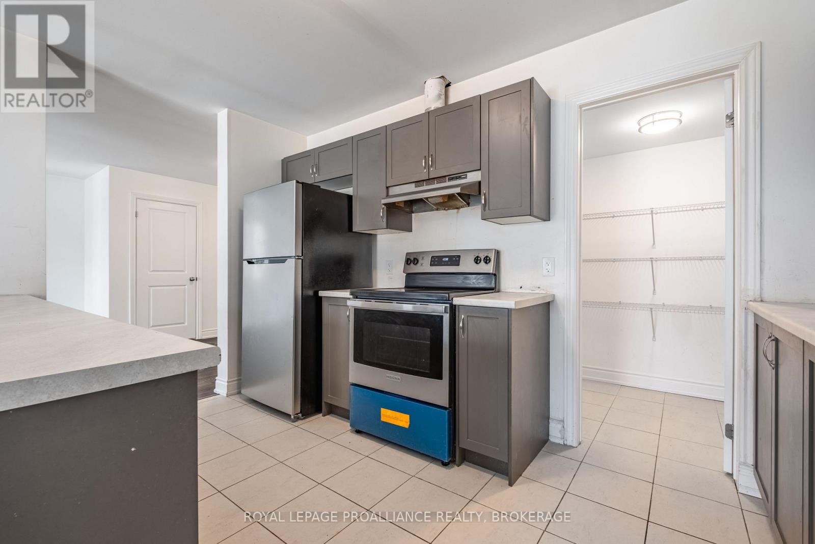 18 Millcreek Drive, Loyalist, Ontario  K0H 2H0 - Photo 12 - X12003764
