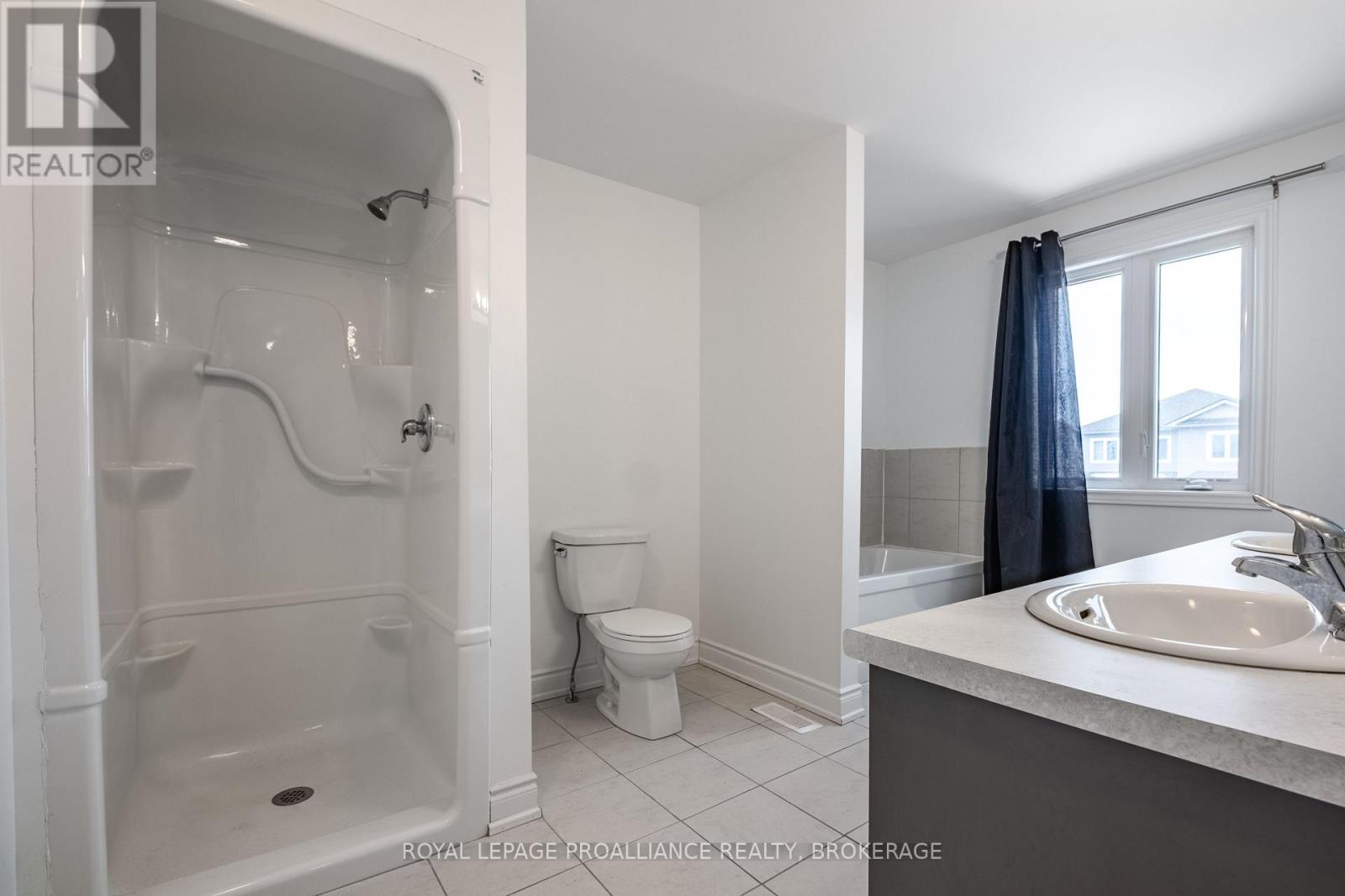18 Millcreek Drive, Loyalist, Ontario  K0H 2H0 - Photo 21 - X12003764