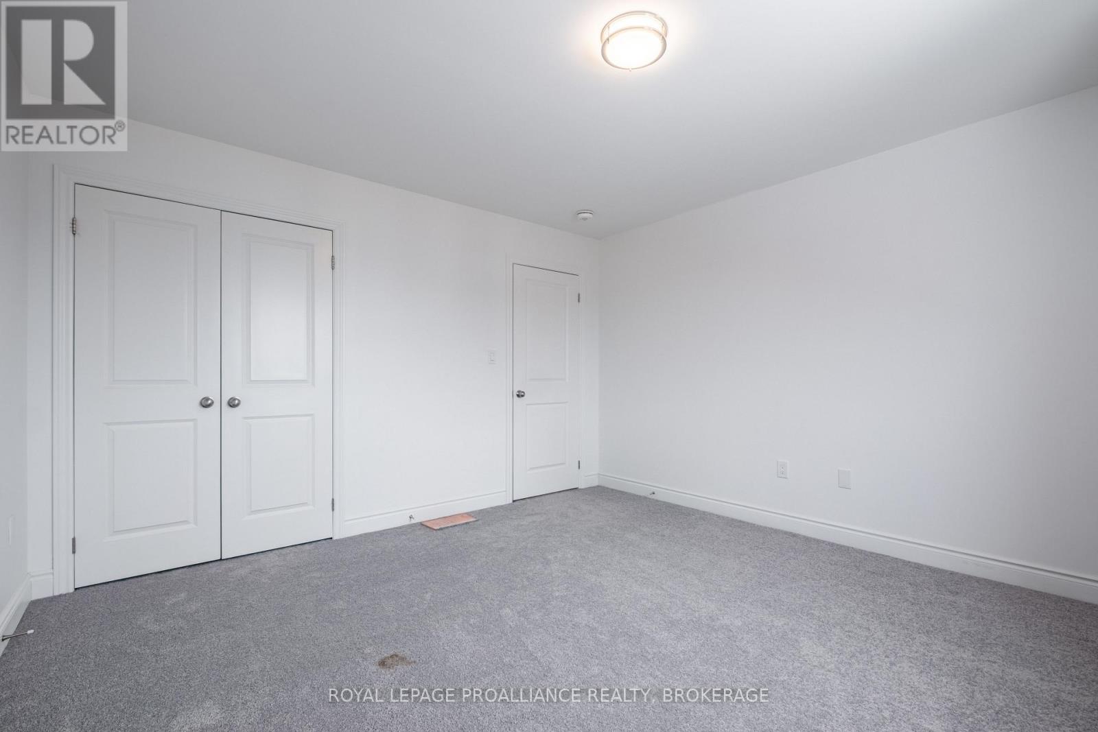 18 Millcreek Drive, Loyalist, Ontario  K0H 2H0 - Photo 34 - X12003764