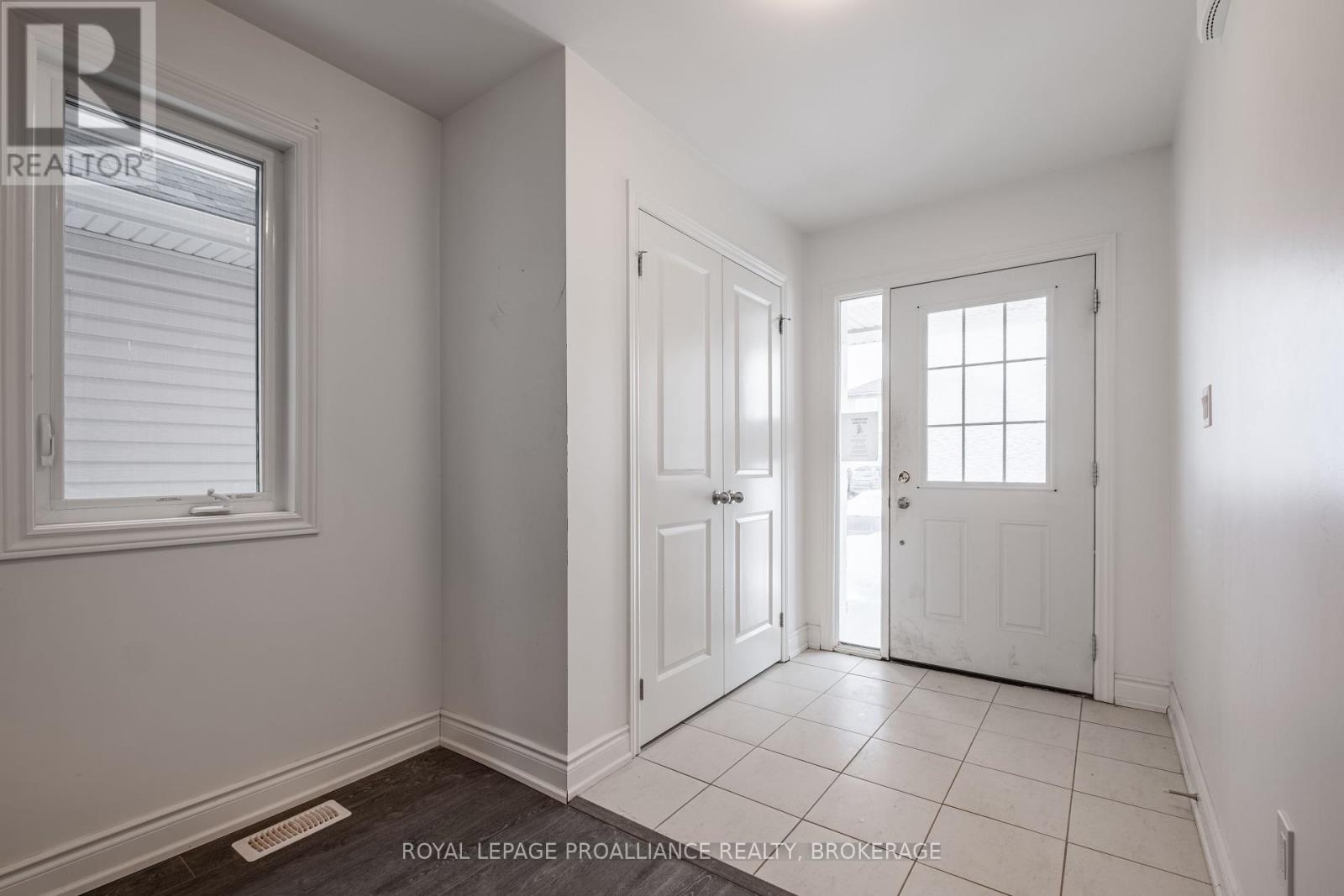 18 Millcreek Drive, Loyalist, Ontario  K0H 2H0 - Photo 4 - X12003764