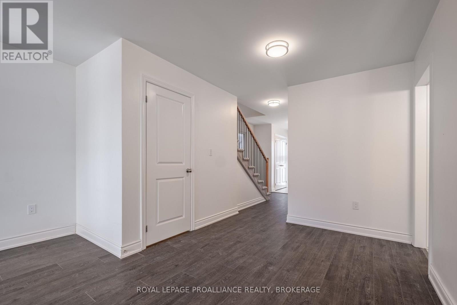 18 Millcreek Drive, Loyalist, Ontario  K0H 2H0 - Photo 6 - X12003764