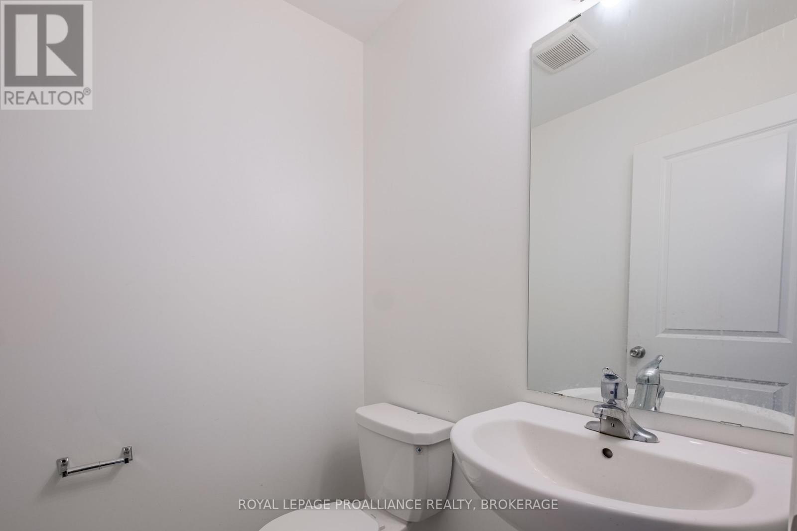 18 Millcreek Drive, Loyalist, Ontario  K0H 2H0 - Photo 7 - X12003764