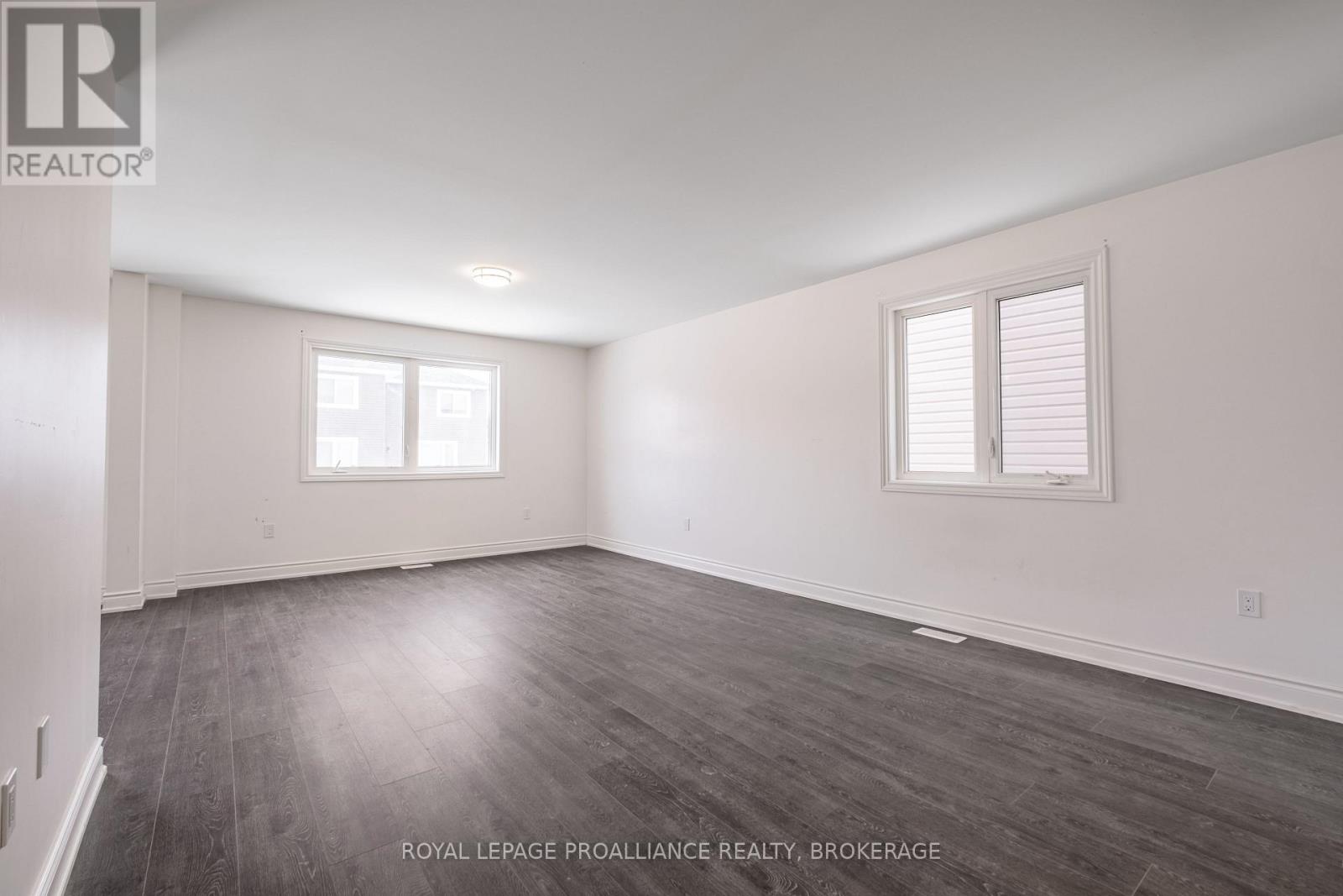 18 Millcreek Drive, Loyalist, Ontario  K0H 2H0 - Photo 8 - X12003764