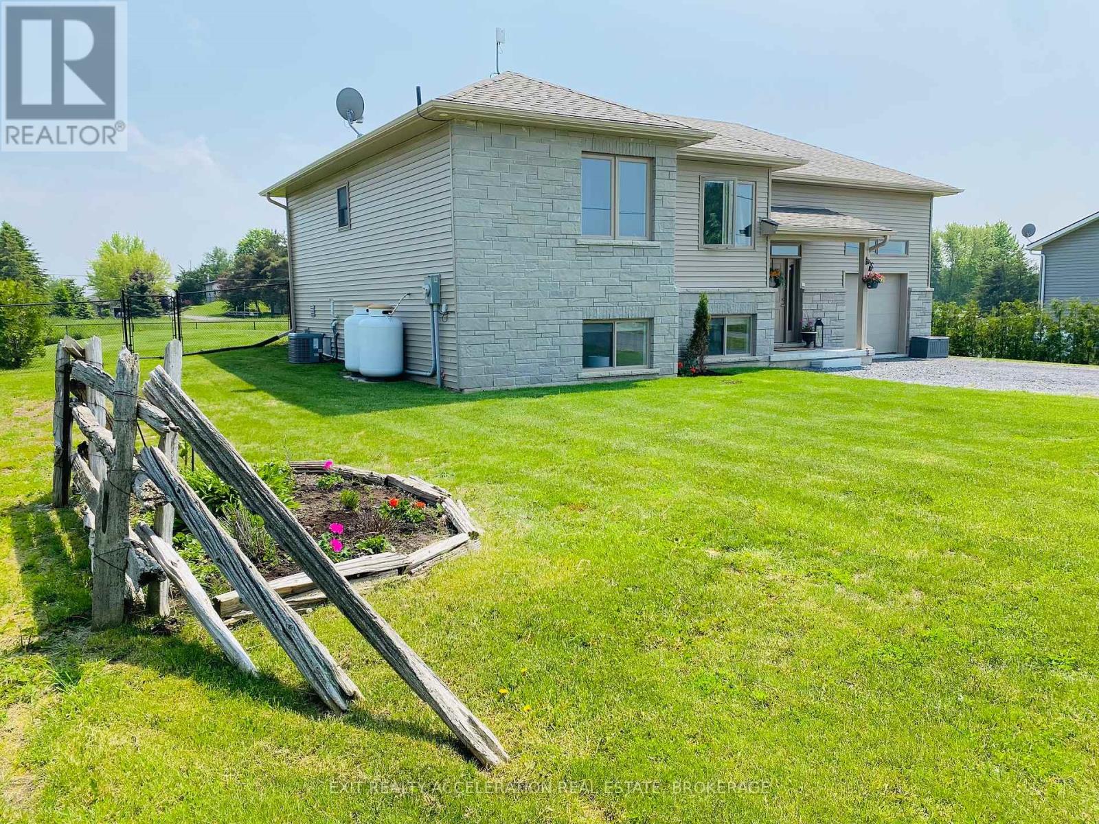 90 Shermans Point Road, Greater Napanee, Ontario  K7R 3K8 - Photo 2 - X12004381