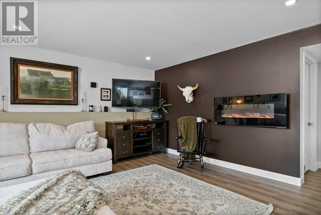 90 Shermans Point Road, Greater Napanee, Ontario  K7R 3K8 - Photo 27 - X12004381