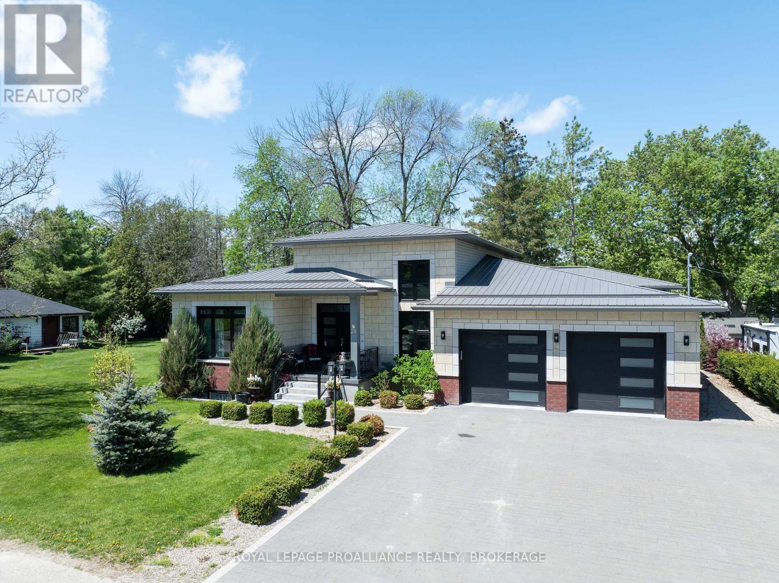 28 George Street, Westport, Ontario  K0G 1X0 - Photo 2 - X12009916