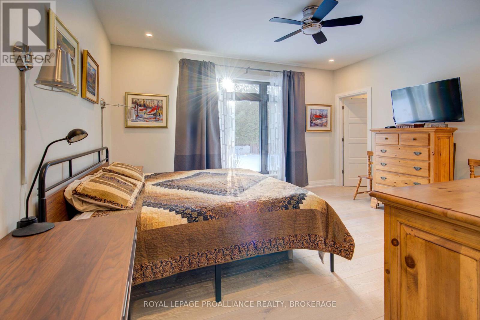28 George Street, Westport, Ontario  K0G 1X0 - Photo 27 - X12009916