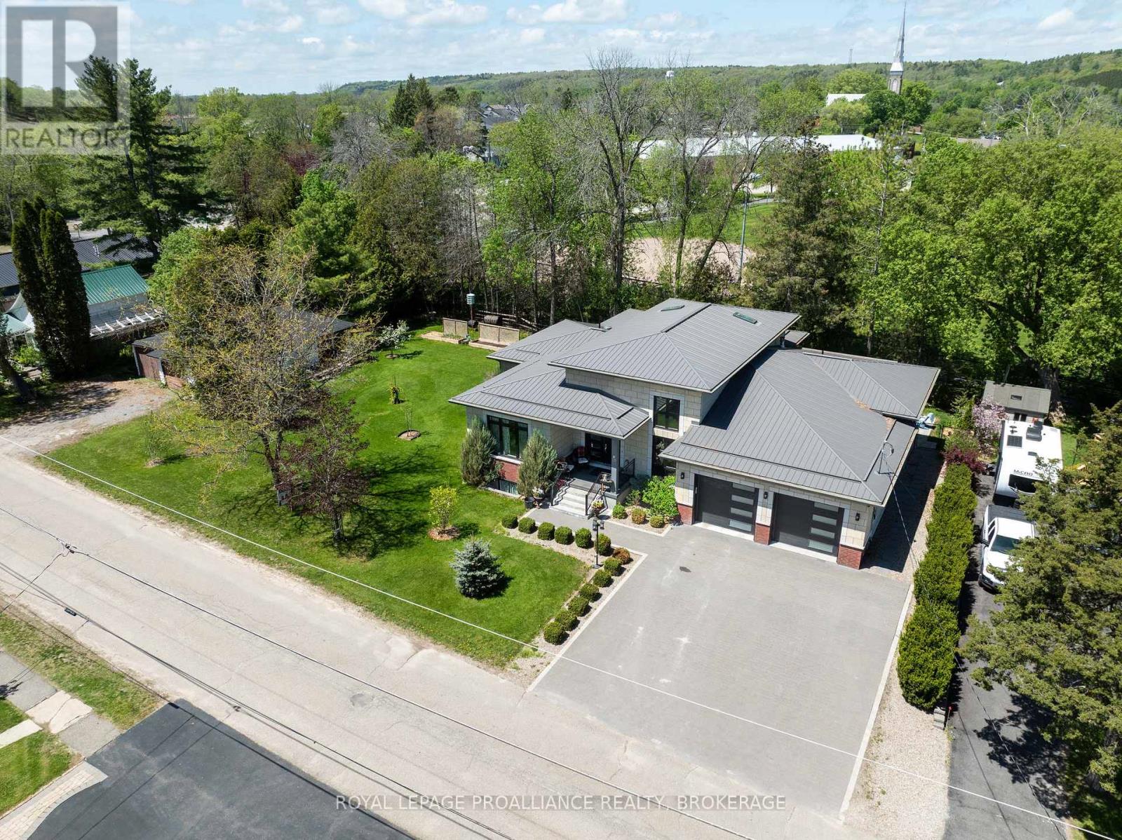 28 George Street, Westport, Ontario  K0G 1X0 - Photo 50 - X12009916