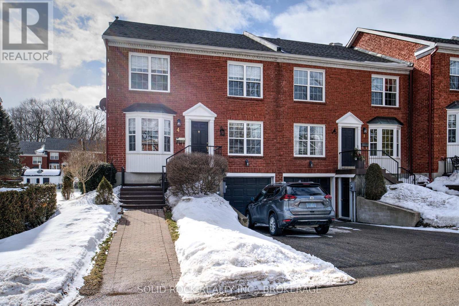 4 COUNTRY CLUB PLACE, Brockville, Ontario
