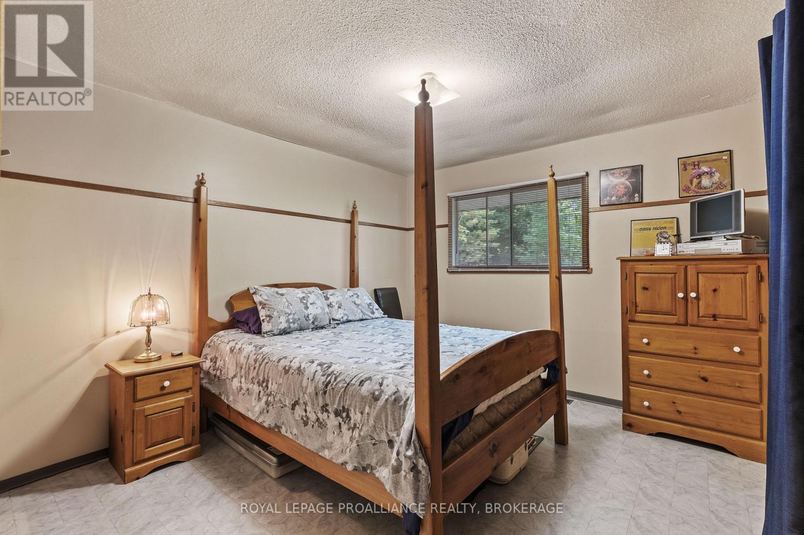1911 Ormsbee Road, South Frontenac, Ontario  K0H 1H0 - Photo 30 - X12012136