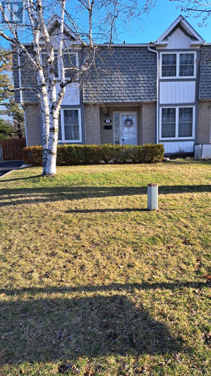 788 Whiteoak Crescent, Kingston, Ontario  K7P 1L6 - Photo 2 - X12018708