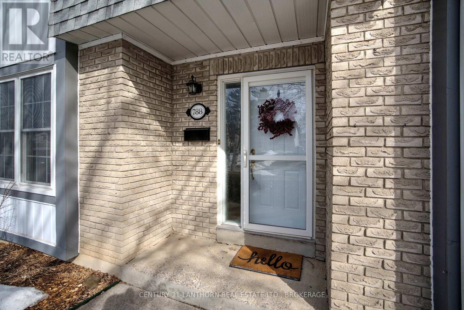 788 Whiteoak Crescent, Kingston, Ontario  K7P 1L6 - Photo 4 - X12018708