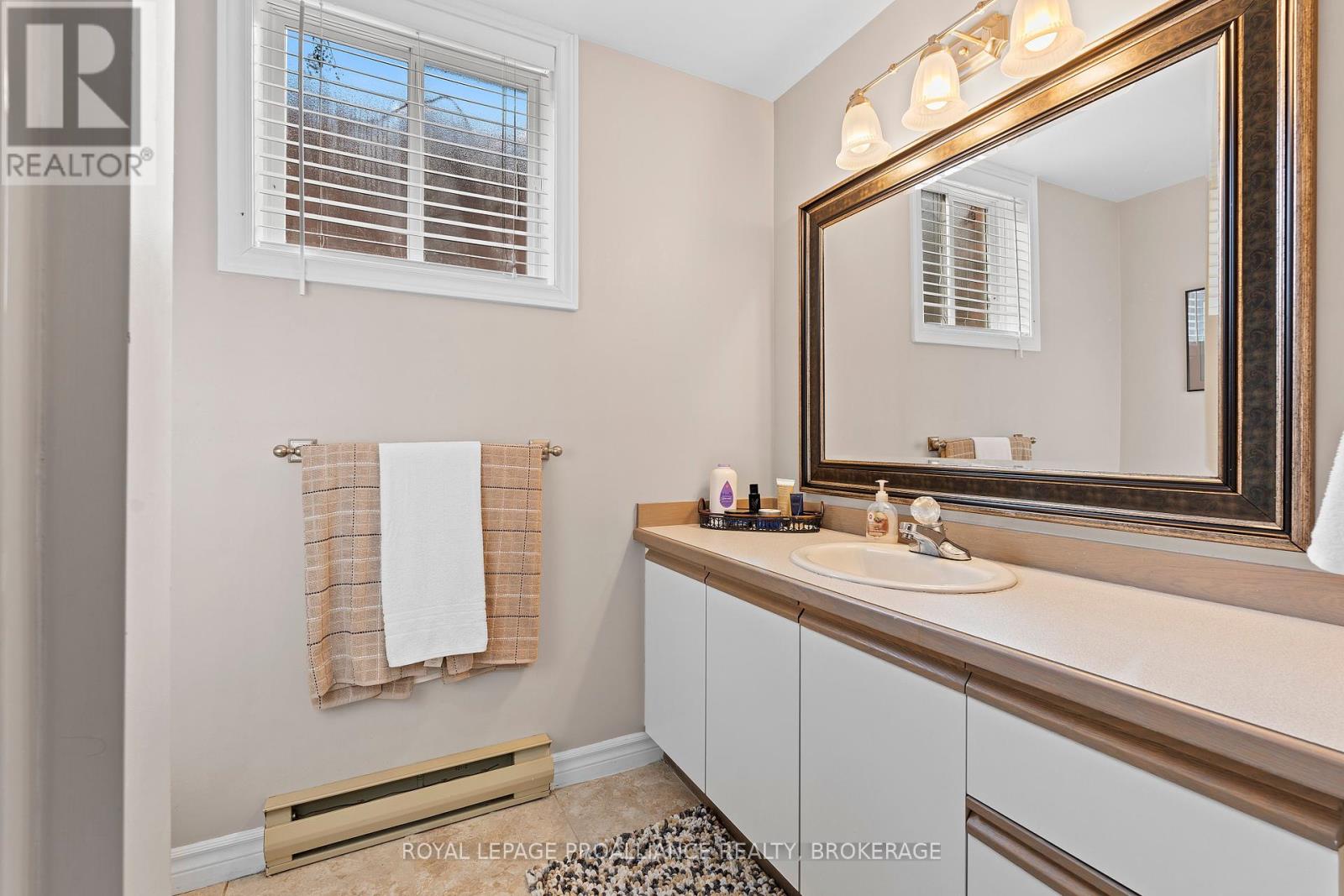 254 Friarhill Crescent, Kingston, Ontario  K7M 8P4 - Photo 35 - X12021253