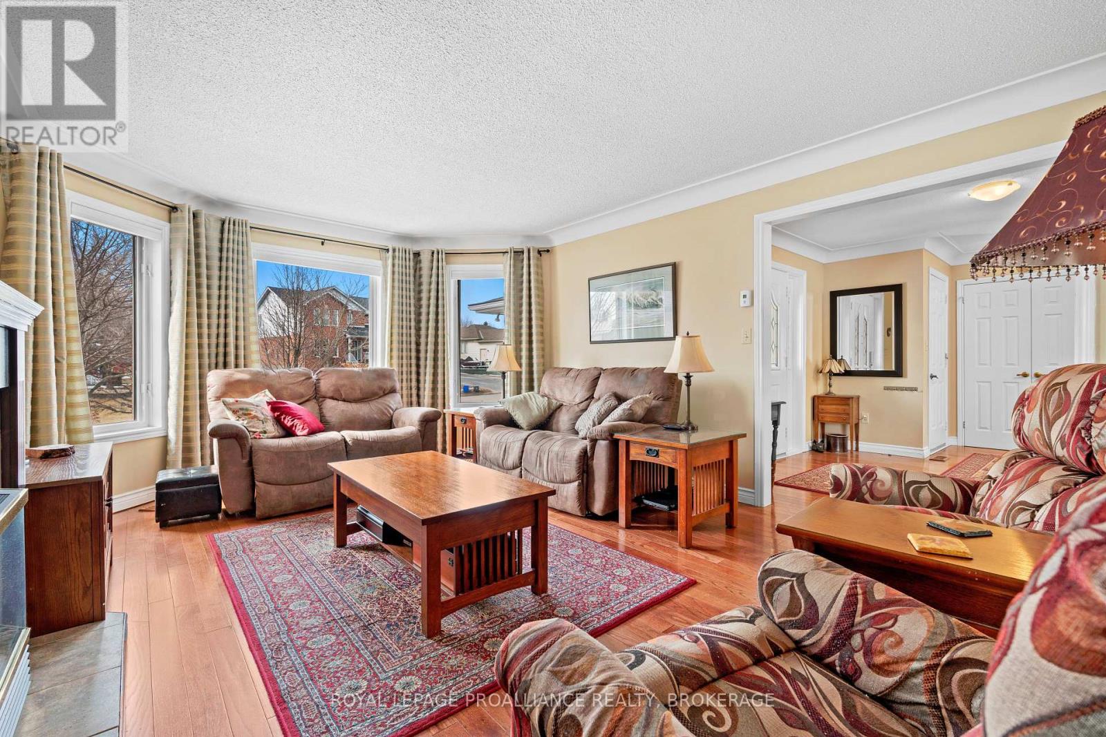 254 Friarhill Crescent, Kingston, Ontario  K7M 8P4 - Photo 6 - X12021253