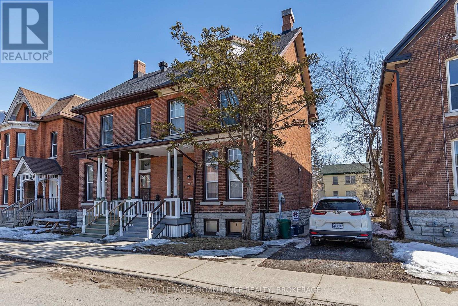 235 Alfred Street, Kingston, Ontario  K7L 3S1 - Photo 2 - X12022646