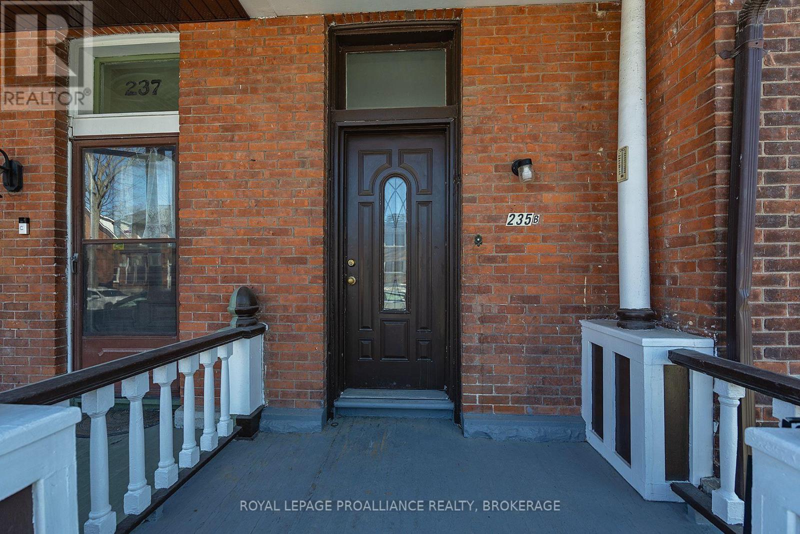 235 Alfred Street, Kingston, Ontario  K7L 3S1 - Photo 3 - X12022646